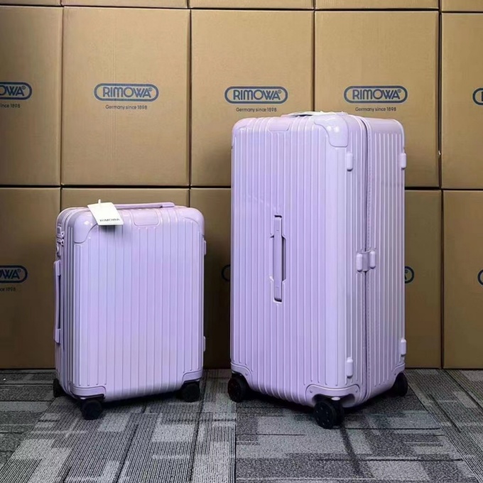 rimowa essential trunk